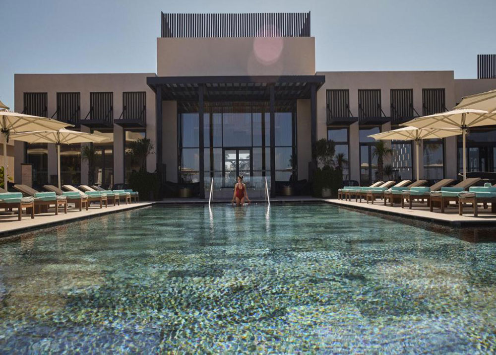 Piscine extérieure de l'hôtel